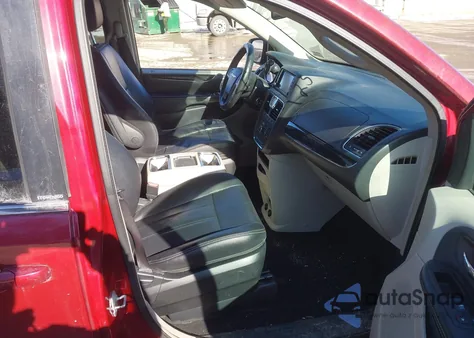 2014 Chrysler Town & Country Touring z USA, uszkodzony, nr VIN 2C4RC1BG9ER332448